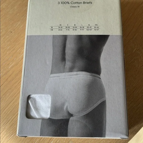 Calvin Klein 100% Cotton Briefs 3 Pack, White, Size Large, NWT open